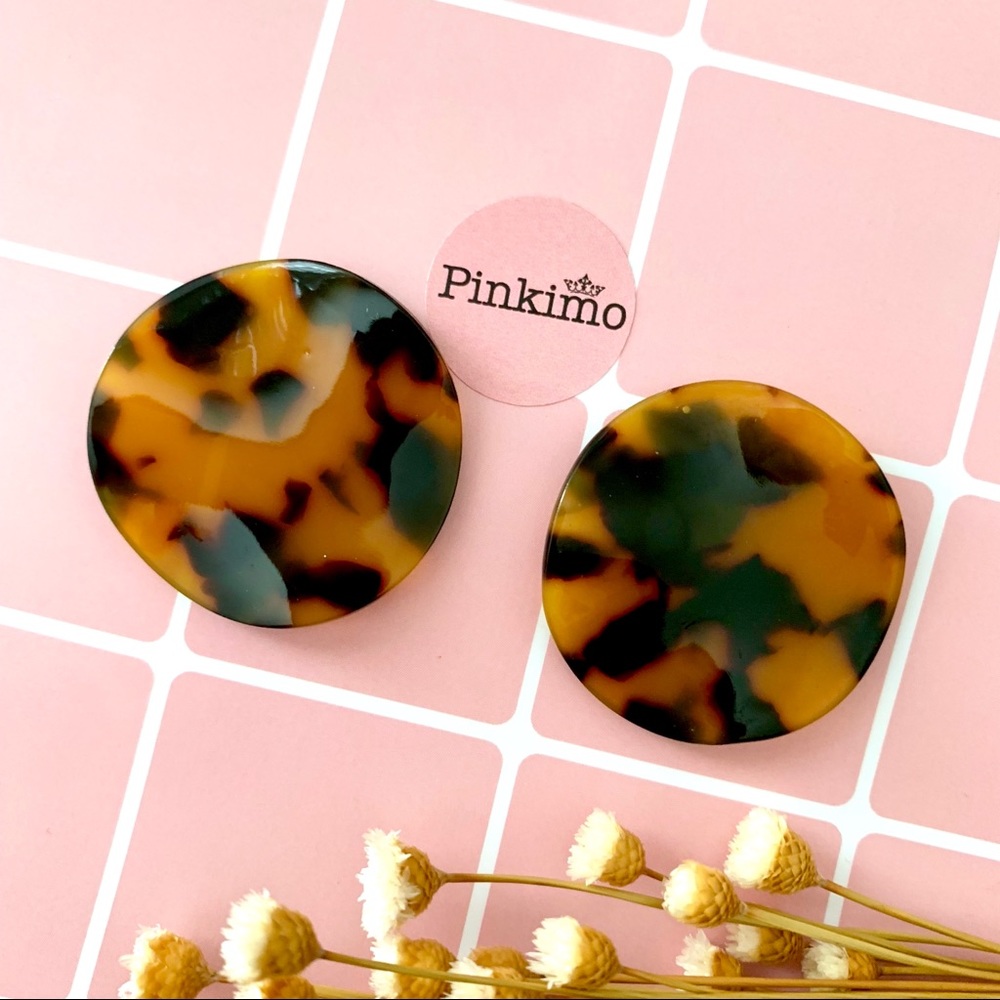 Round Waved Marble Pattern Acrylic Earrings